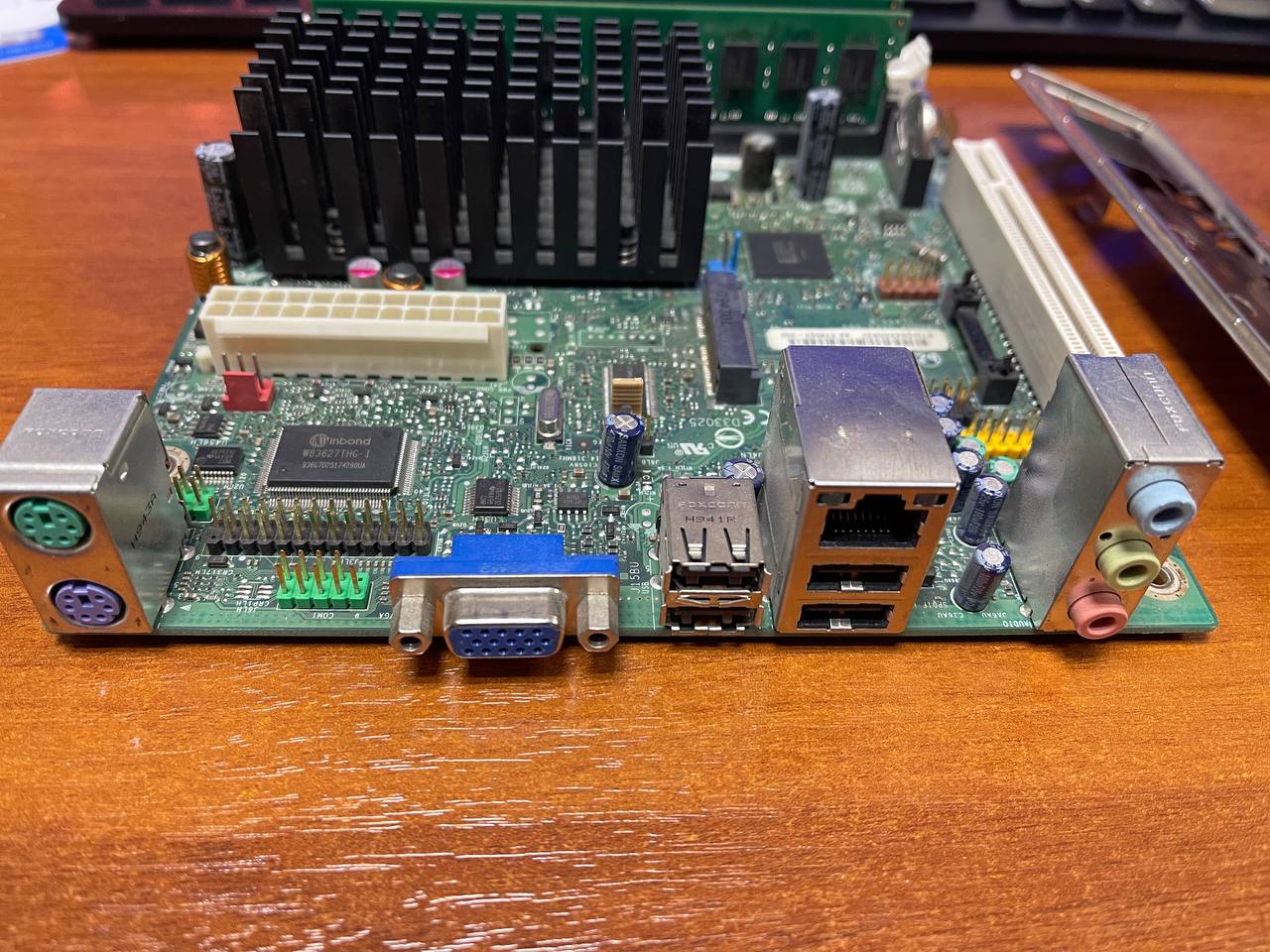 Материнская плата Intel D510MO (E210882 / E76523-403)